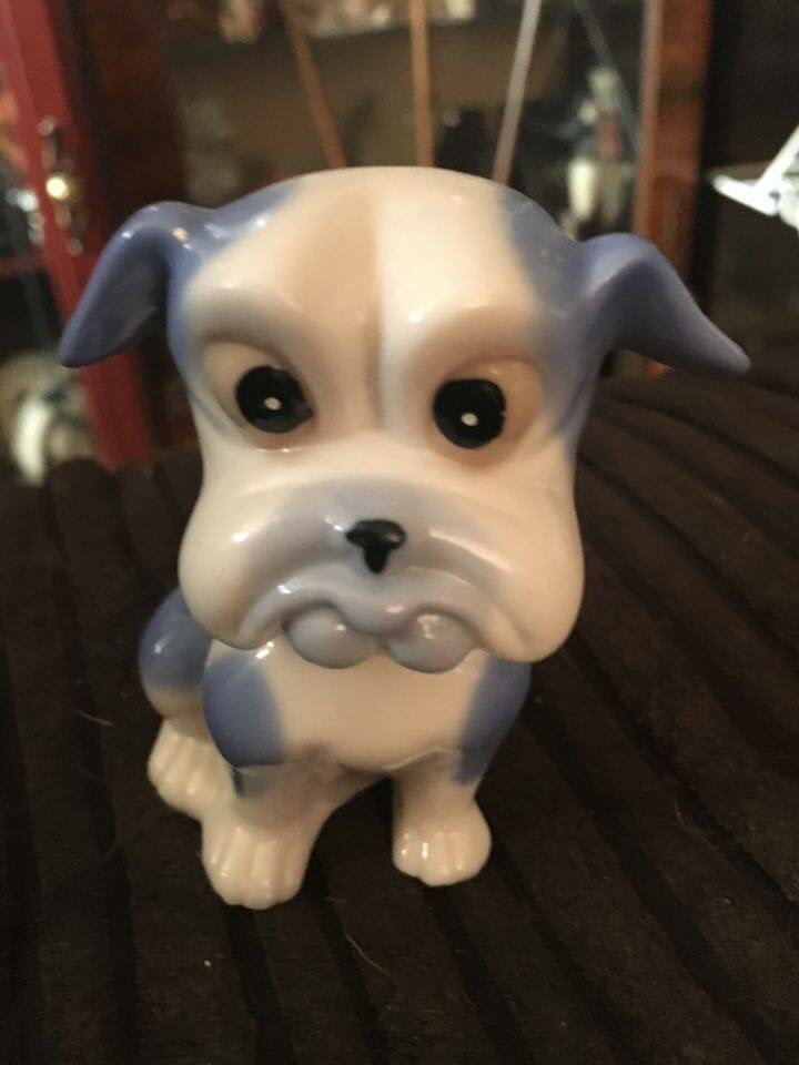 A Guest Blog Appearance 4 Comical bulldog courtesy of collectibulldogs