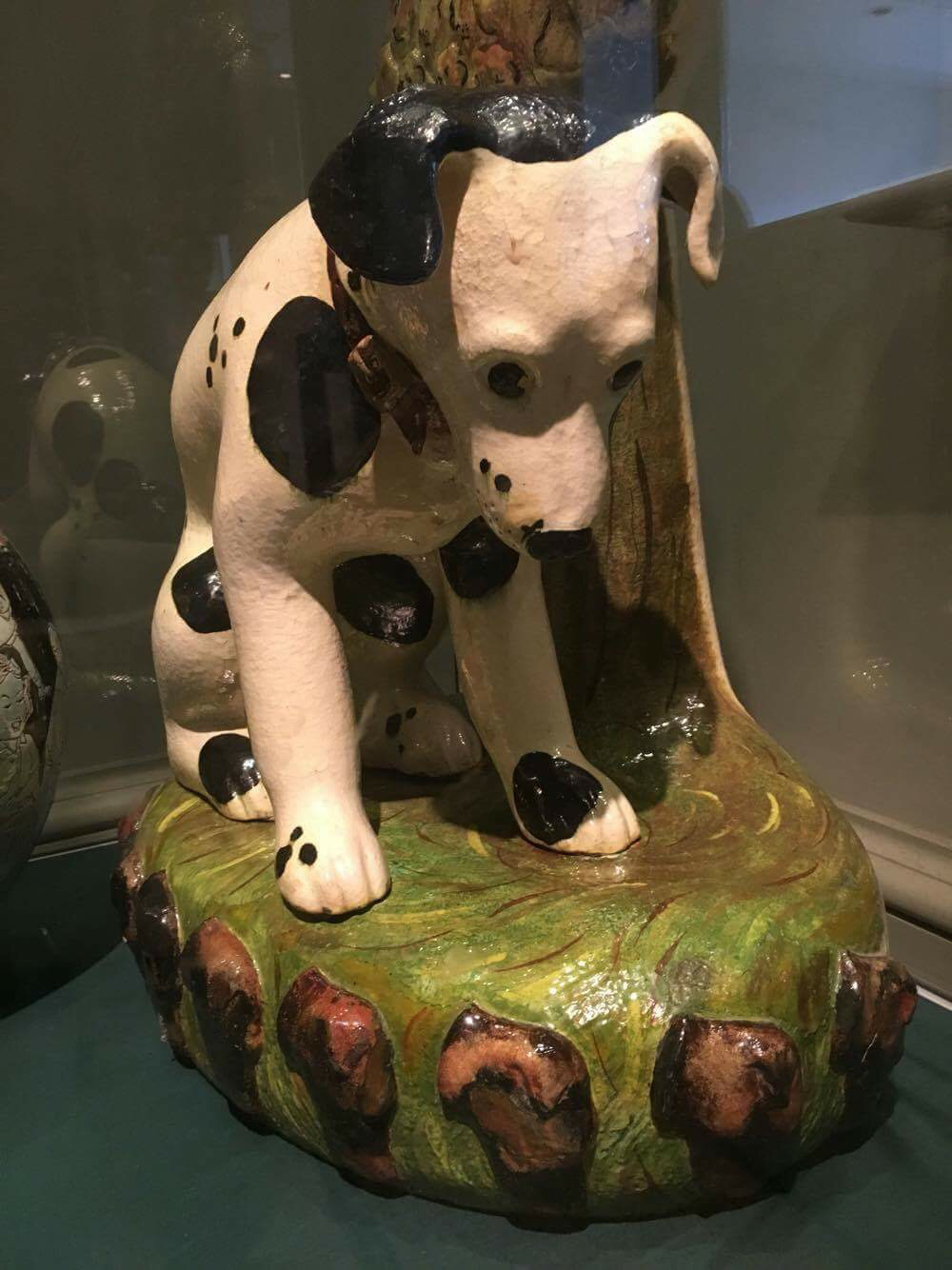 HUGE pottery dog displayed near reception