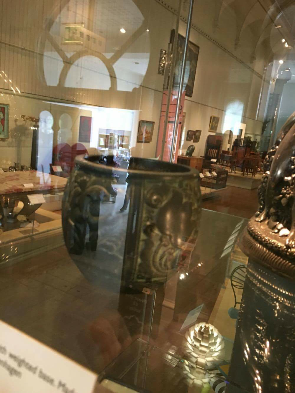 Excited About Exhibiting museum bound. 30 July 2016 11 Open plan main gallery Brighton museum