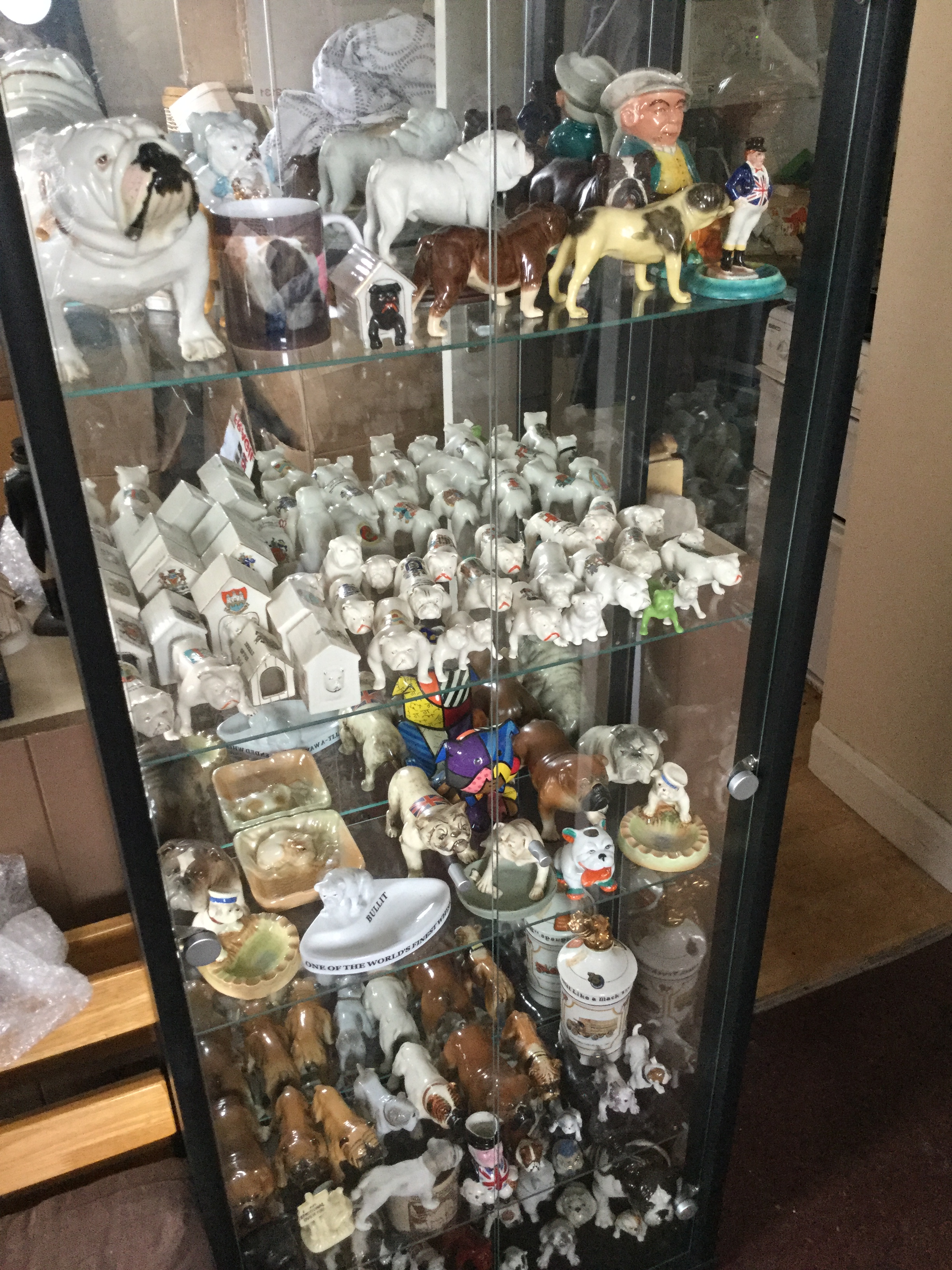 Bulldog antiques Displays