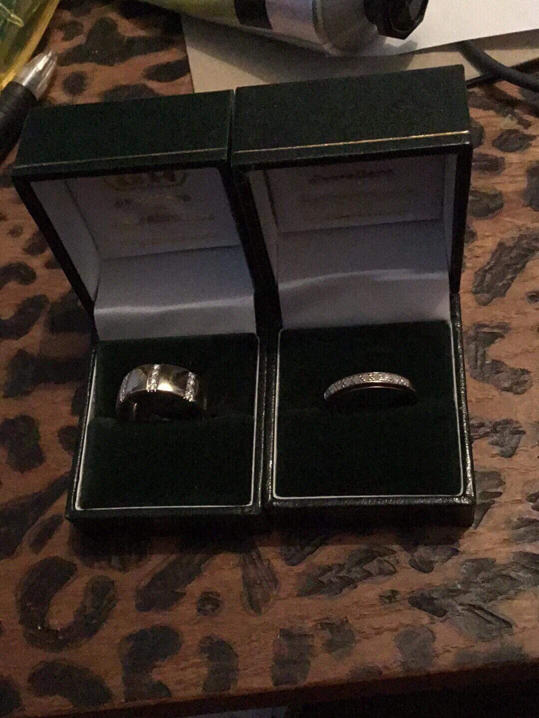 Collectibulldogs special wedding bells getting married 8 Married