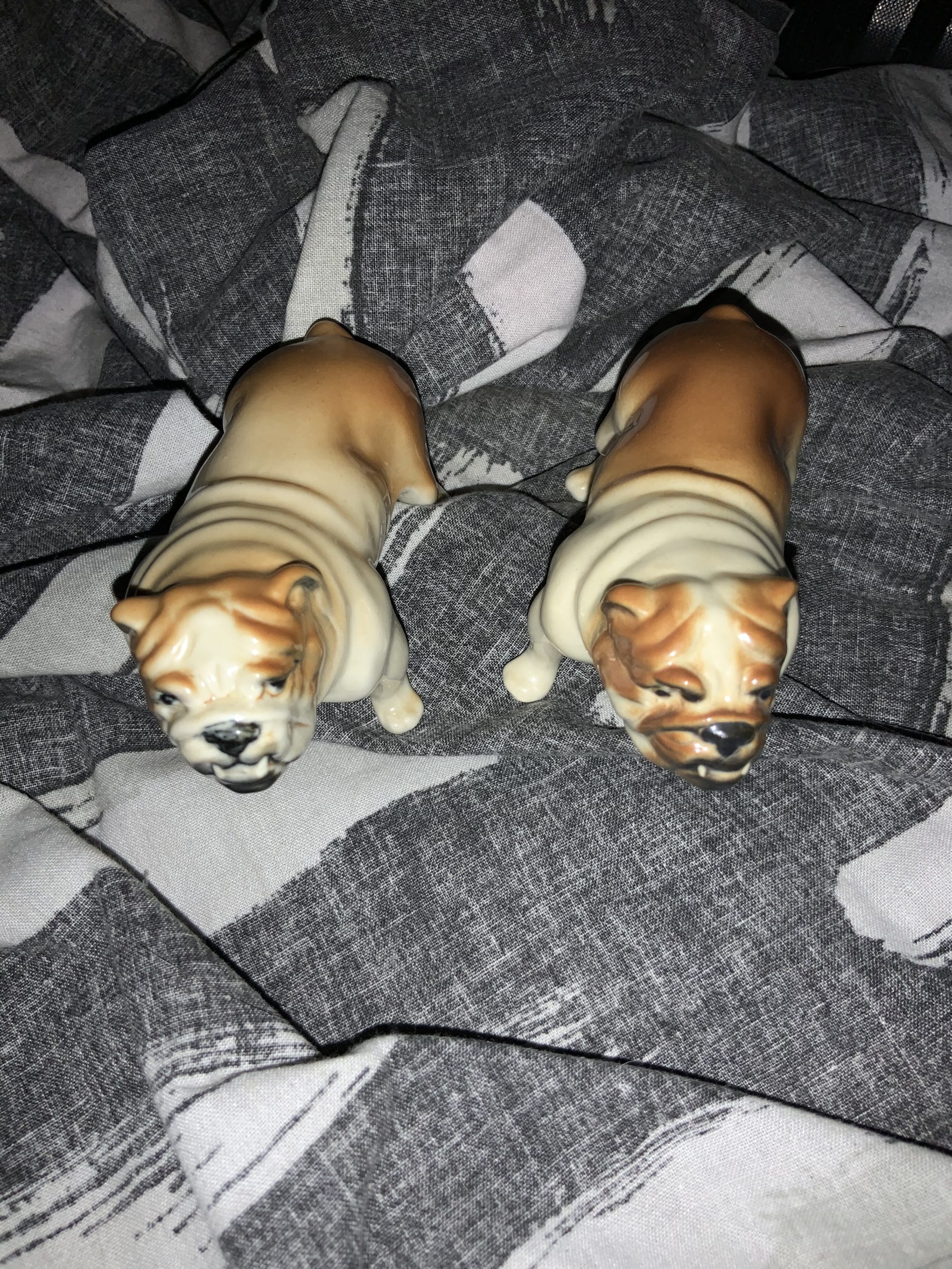 Bulldog statue - orange and white delight 2022 21 Bulldog statue - orange and white delight