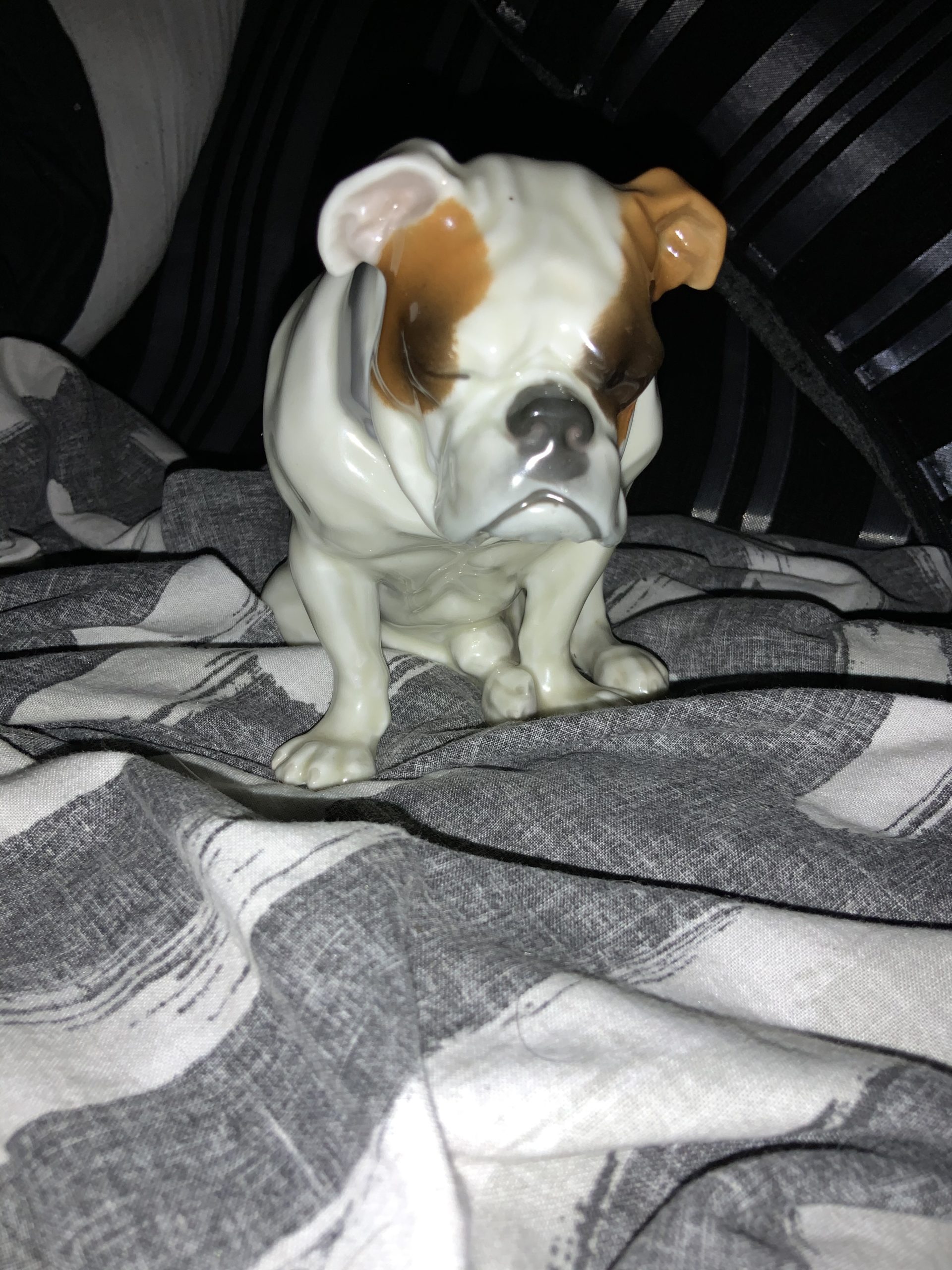 Bulldog statue - orange and white delight 2022 33 Bulldog statue
