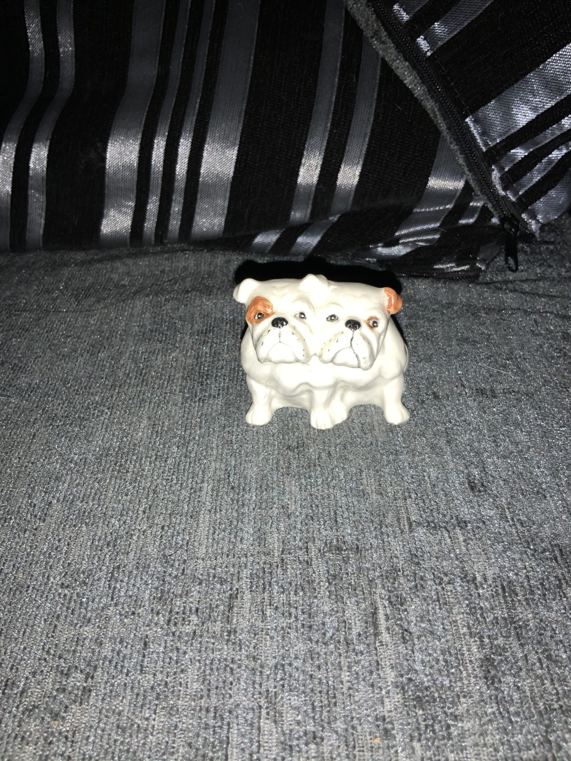 Bulldog statue - orange and white delight 2022 22 Bulldog statue - orange and white delight