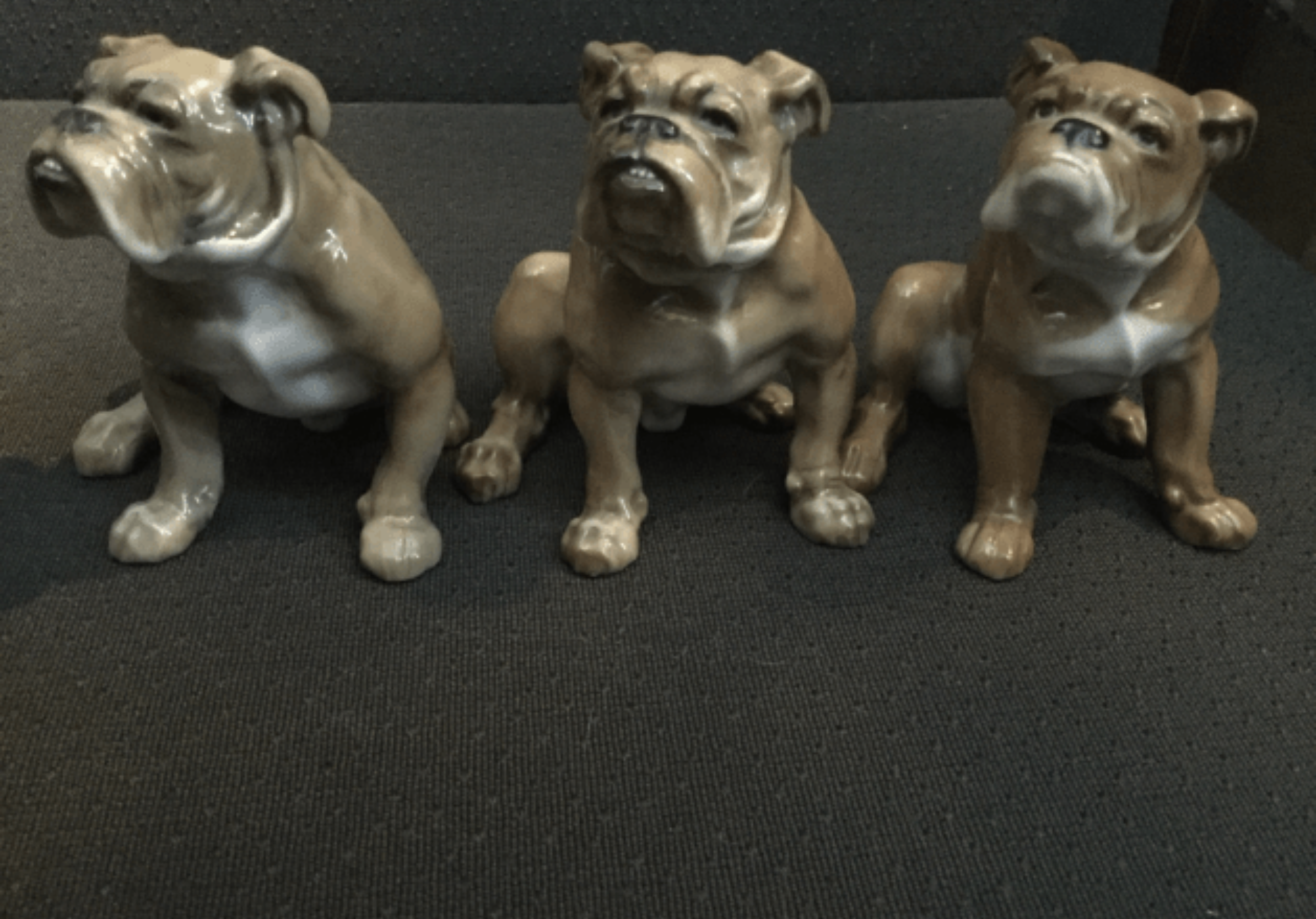 Bulldog figurines by European artists ! 