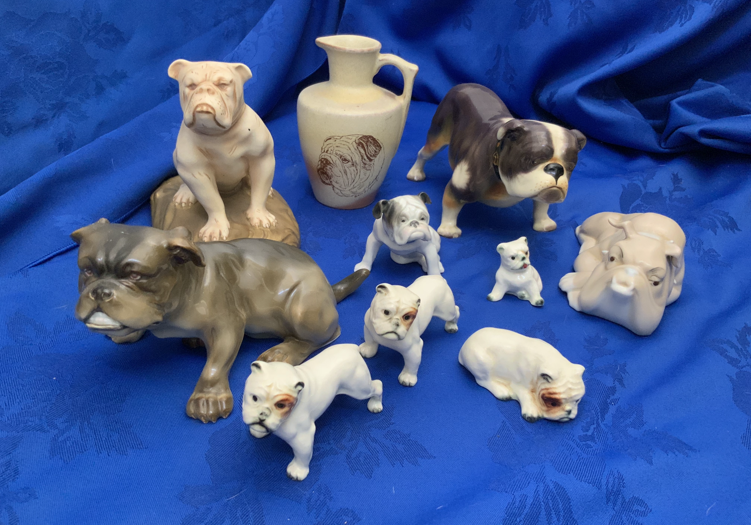 Bulldog figurines by European artists !