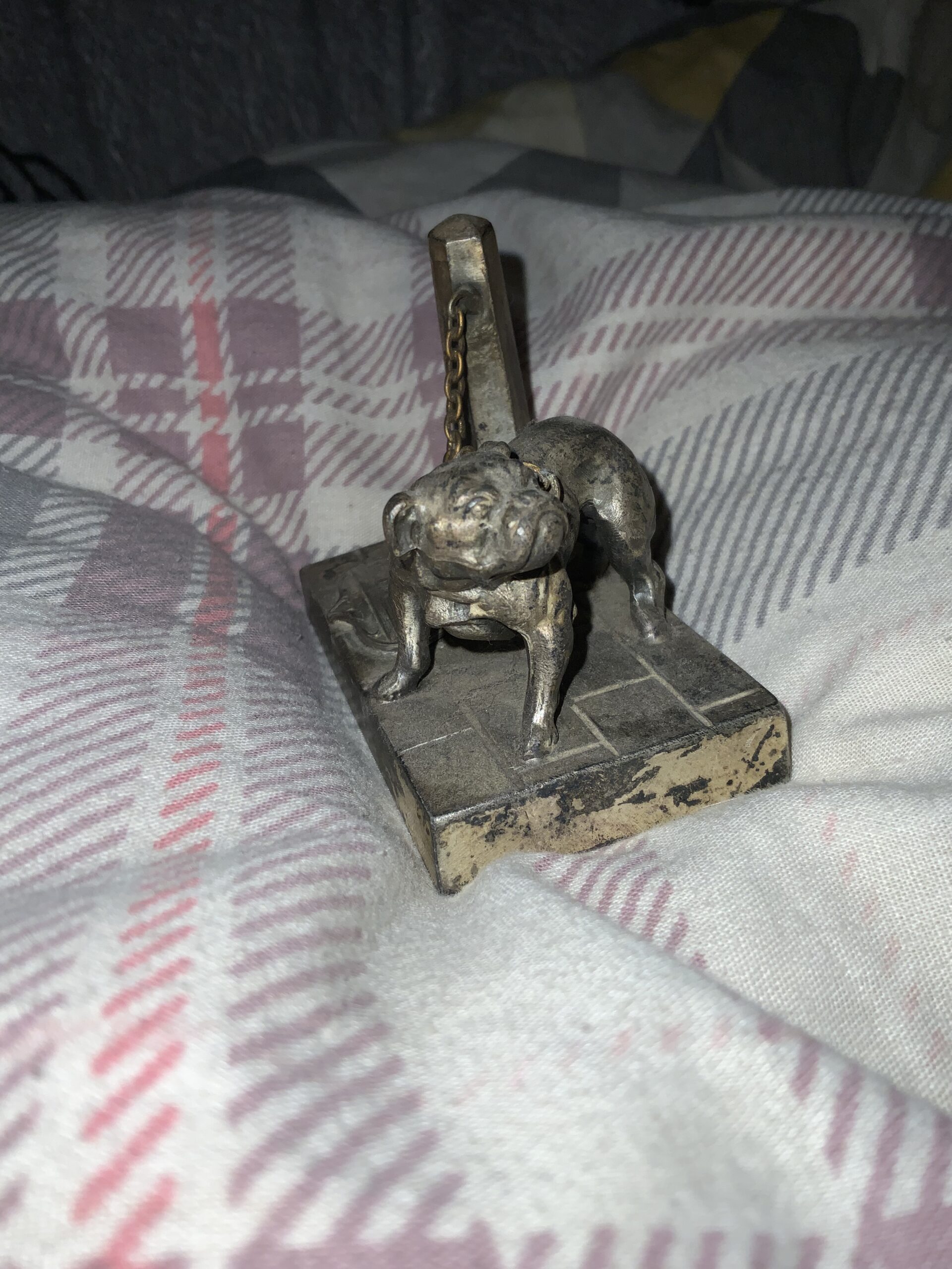 Unreal bulldog figurines cause real empathy 2023 12 Bulldog antiques